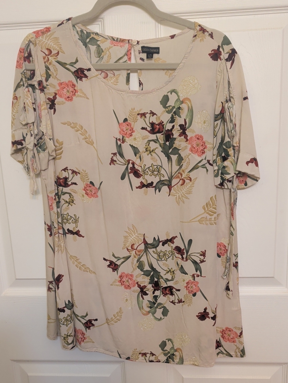 Coco + Carmen Cream Floral Short-Sleeve Tunic with Tie Details